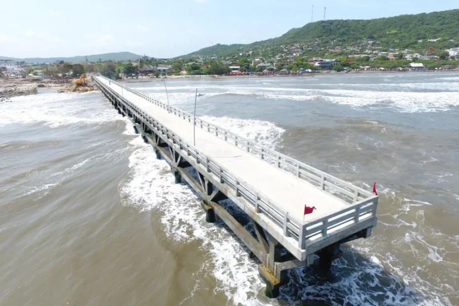 MUELLE PUERTO COLOMBIA